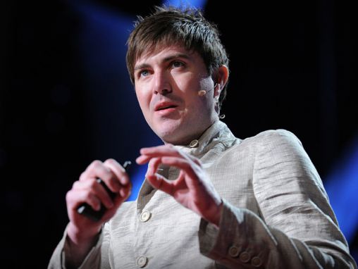 Click to play Aaron O'Connell: Donner un sens à un objet quantique visible