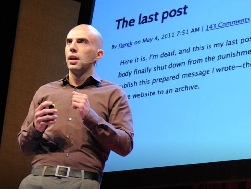 Click to play Adam Ostrow: después de tu última actualización de estado