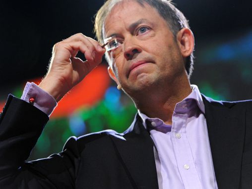 Click to play Justin Hall-Tipping: ¡Liberemos energía de la red!