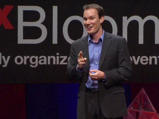 Click to play Shawn Achor: el feliz secreto para trabajar mejor