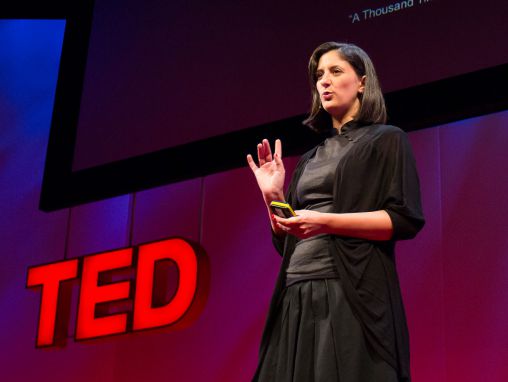 Click to play Bahia Shehab : Un millier de fois non