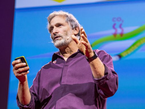 Click to play Jonathan Trent : L'énergie de capsules d'algues flottantes