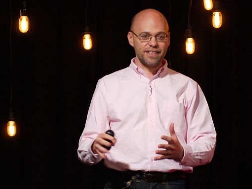 Click to play アダム・デビッドソン 「『財政の崖』が解決しない本当の理由」