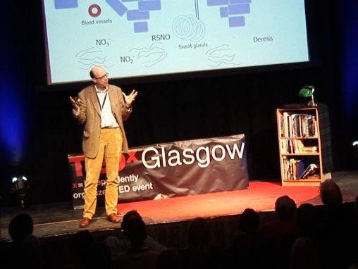 Click to play リチャード・ウェラー:太陽光は健康にいいかもしれない?