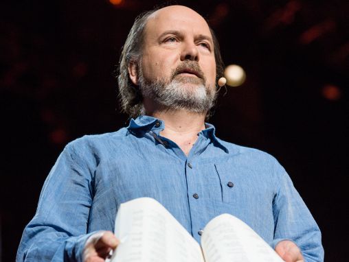 Click to play Danny Hillis : Internet pourrait planter. Il nous faut un plan B.