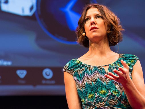 Click to play Jessica Green : Nous sommes couverts de microbes ! Comment les rendre heureux
