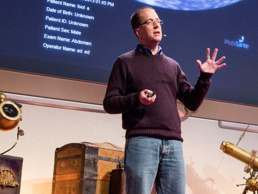 Click to play Eric Dishman : Les soins de santé devraient être un sport d'équipe