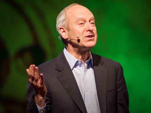 Click to play Michael Sandel: Pourquoi nous ne devrions pas confier notre vie civique aux marchés