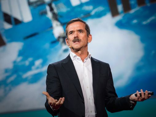Click to play Chris Hadfield: Lo que aprendí de la ceguera en el espacio