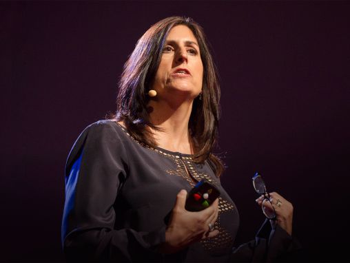 Click to play Nonny de la Peña: Le futur de l'information : la réalité virtuelle