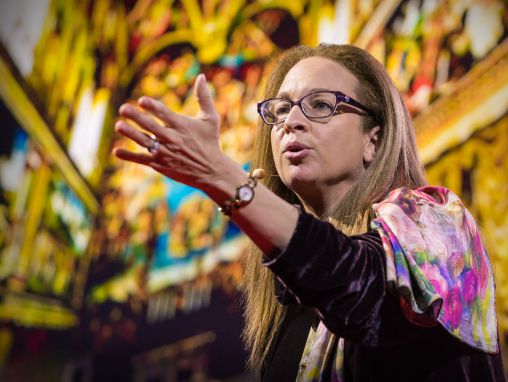 Click to play Elizabeth Lev: La historia no contada de la Capilla Sixtina