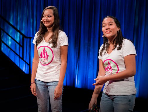 Click to play Melati e Isabel Wijsen: Nuestra campaña para prohibir las bolsas de plástico en Bali