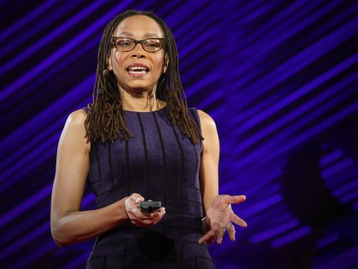 Click to play Dorothy Roberts: El problema con la medicina racial