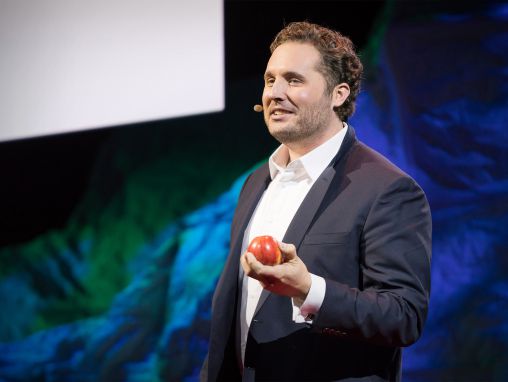 Click to play Caleb Harper: Esta computadora cultivará tu comida en el futuro
