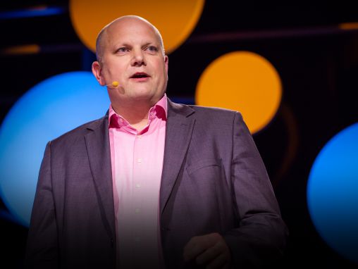 Click to play नील्स वैन नामेन: क्यों भविष्य का अस्पताल आपका अपना घर होगा.