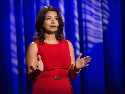 Click to play Sayu Bhojwani: Las voces de los inmigrantes fortalecen la democracia