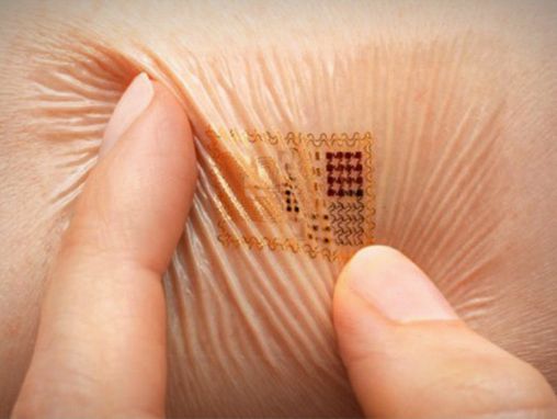 Click to play Todd Coleman: Un tatuaje temporal que lleva los cuidados hospitalarios al hogar