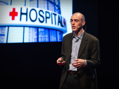 Click to play Kevin Jones: Pourquoi la curiosité est la clé de la science et de la médecine