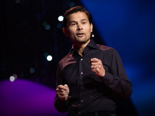 Click to play Martin Danoesastro: ¿A qué renunciarías para cambiar nuestra forma de trabajo?