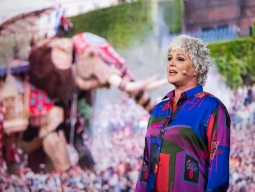 Click to play Helen Marriage: El arte público como manera de transformar las ciudades en espacios para la imaginación