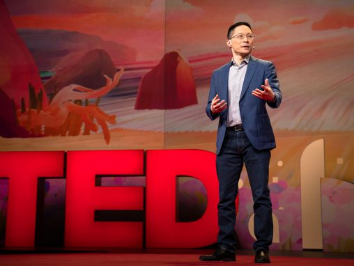 Click to play Eric Liu: Comment raviver votre foi dans la démocratie