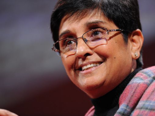 凯兰·贝蒂Kiran Bedi：作风迥异的警察局长