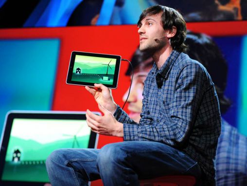 Click to play Mike Matas: Stafræn bók næstu kynslóðar
