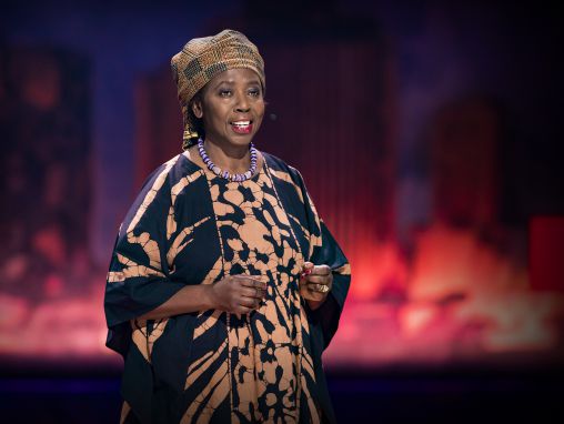Click to play Musimbi Kanyoro: Investir dans les femmes et les jeunes filles pour résoudre les grands problèmes mondiaux