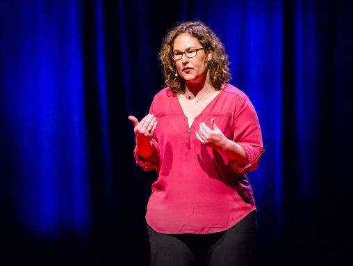 Click to play Erica Stone: Akademický výskum je financovaný verejne – prečo nie je verejne prístupný?