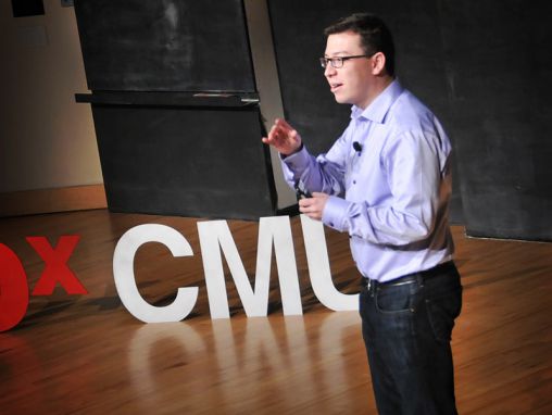 Click to play Luis von Ahn: Online Massenkollaboration