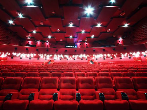 Click to play Beeban Kidron: Das geteilte Wunder des Films