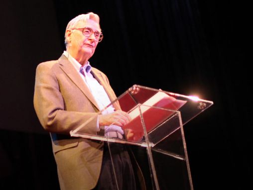 Click to play E. O. Wilson: Ratschläge für junge Wissenschaftler