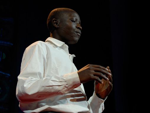 Click to play William Kamkwamba :  Construire un moulin à vent