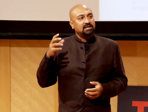 Bobby Ghosh: Why global jihad is losing
Bobby Ghosh：为什么说全球性的圣战正在消亡
