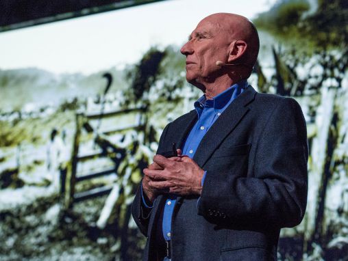 Click to play Sebastião Salgado: il dramma silenzioso della fotografia