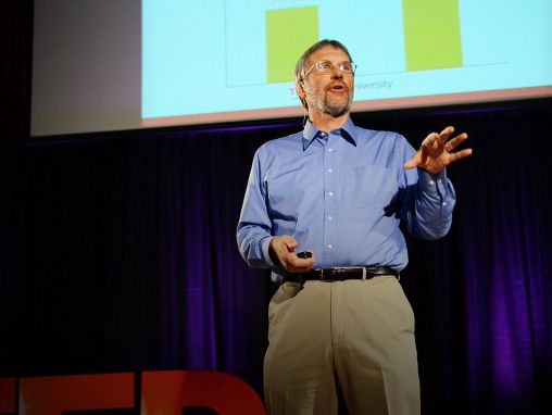 Click to play Timothy Bartik: La questione economica della formazione prescolare