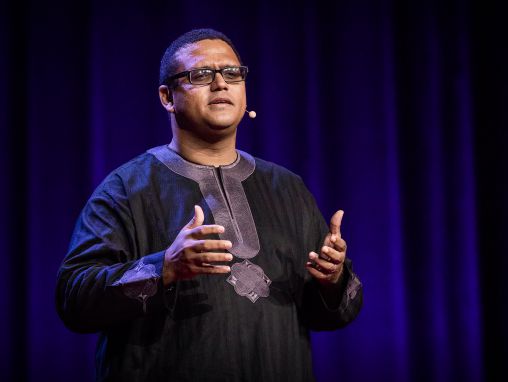 Click to play Kola Masha: Come l'agricoltura potrebbe dare lavoro ai giovani africani e contribuire a instaurare la pace