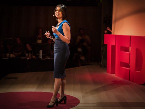 Click to play Rupal Patel: Voces sintéticas, tan únicas como las huellas digitales