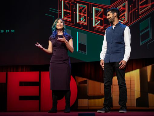 Click to play Kashmir Hill e Surya Mattu: Che cosa i vostri apparecchi intelligenti sanno (e condividono) su di voi