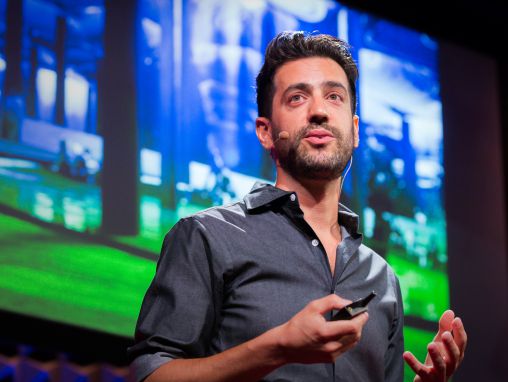 Click to play Dan Barasch: Ein Park unter dem hektischen Treiben New Yorks