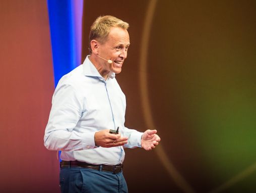 Click to play Rainer Strack: La sorprendente crisi della forza lavoro del 2030 — e come cominciare a risolverla ora