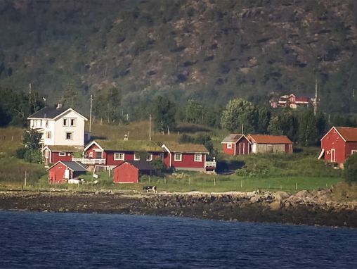 Click to play Thomas Hellum: La TV più noiosa del mondo... e perché è così incredibilmete irresistibile