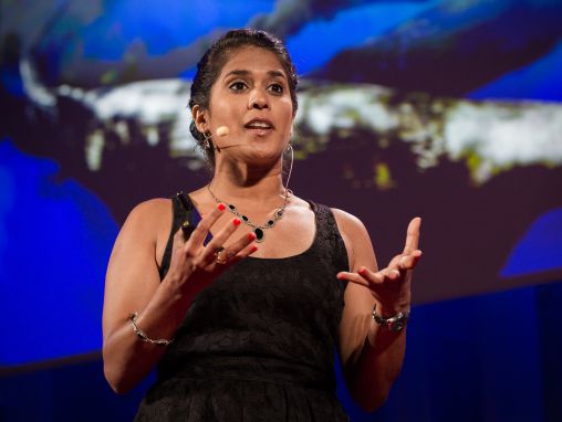 Click to play Asha de Vos: L'importanza delle balene e dei loro escrementi