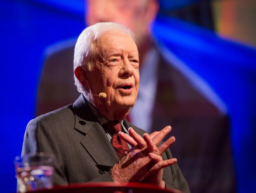 Click to play Jimmy Carter: Porque acredito que os maus-tratos de mulheres seja a principal violação dos direitos humanos