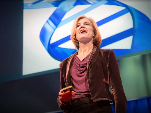 Click to play Jennifer Doudna: Ora possiamo modificare il nostro DNA. Ma facciamolo in modo saggio.