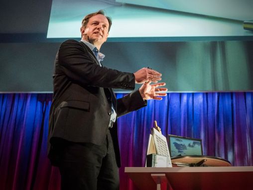 Click to play Harald Haas: Una versione innovativa di Internet senza fili