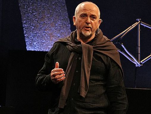 Peter Gabriel kämpft mit Videos gegen Ungerechtigkeit