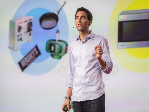 Click to play Anthony Goldbloom: Jobbene vi vil miste til maskinene -- og de vi ikke mister