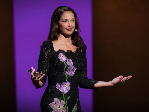 Click to play Ashley Judd: Come l'abuso delle donne online è andato fuori controllo