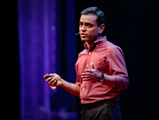Click to play Siddhartha Roy: Wissenschaft im Dienst des Gemeinwohls